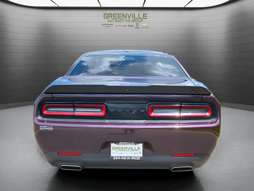 2022 Dodge Challenger SXT - Hellraisin exterior view 4