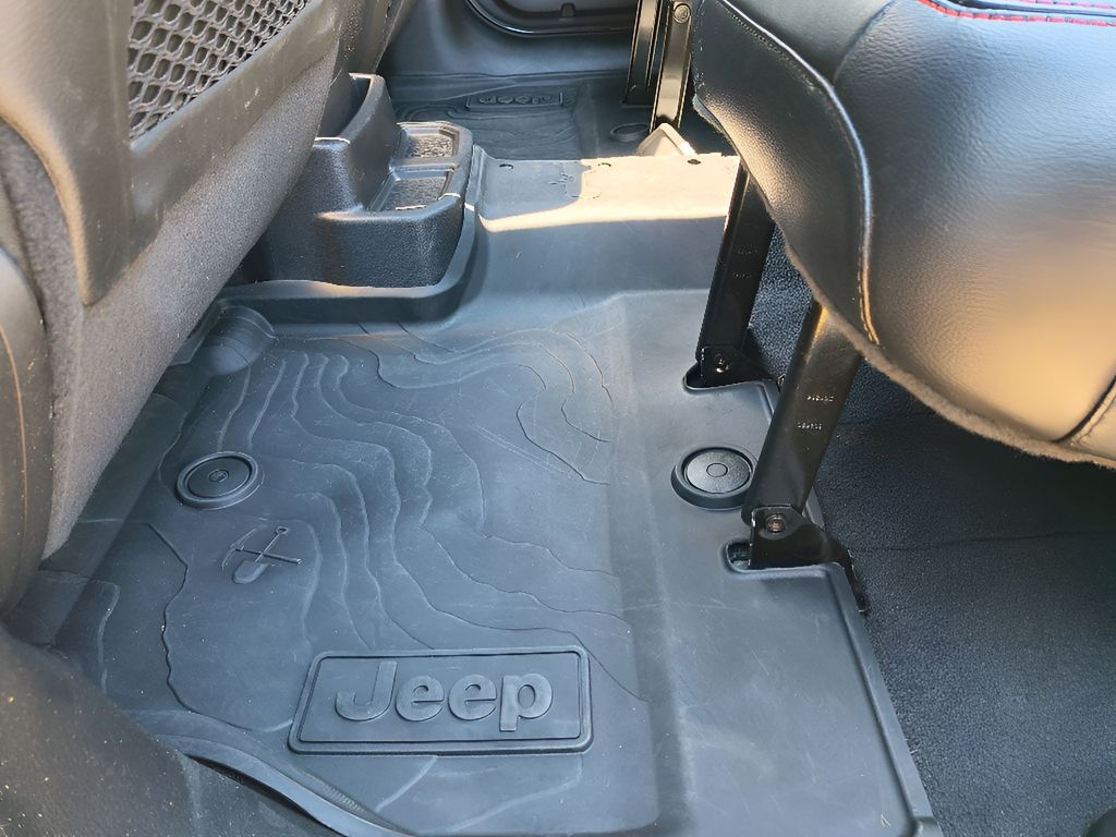 2020 Jeep Wrangler Unlimited Rubicon - Sting-Gray Clearcoat exterior view 15