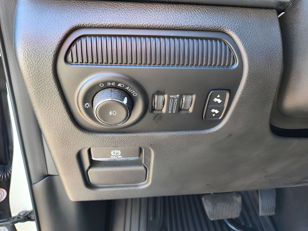 2024 Jeep Wagoneer Series II Carbide - Bright White Clearcoat exterior view 20