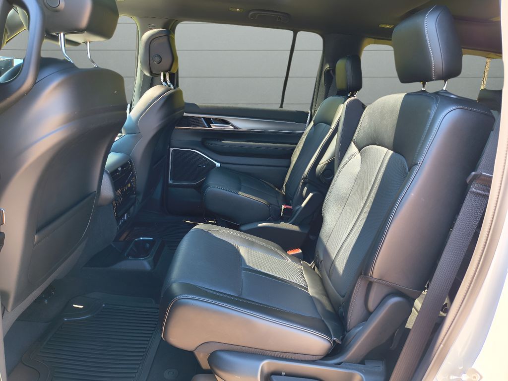 Used 2024 Jeep Wagoneer Series II Carbide