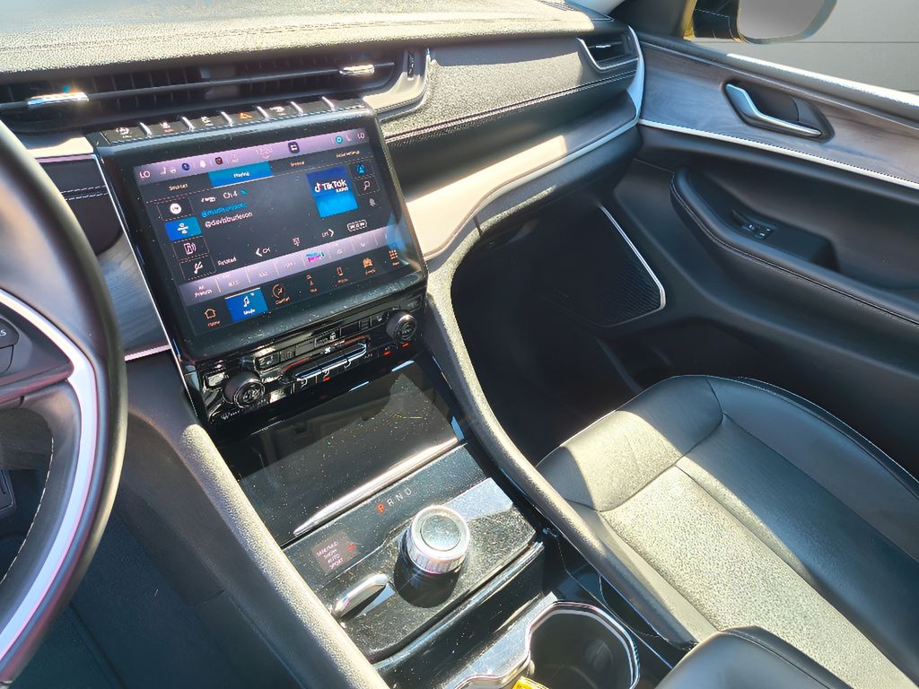 Used 2022 Jeep Grand Cherokee Limited