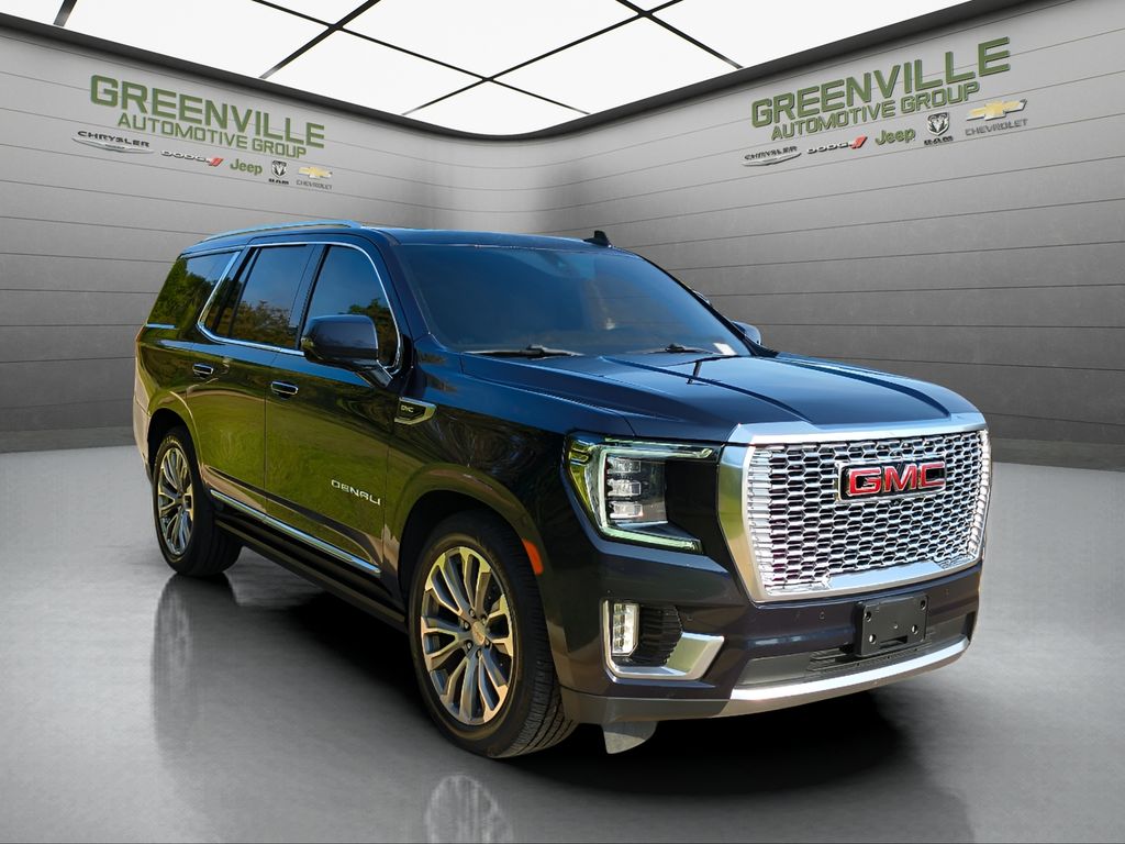2021 GMC Yukon Denali Ultimate - Midnight Blue Metallic exterior view 10