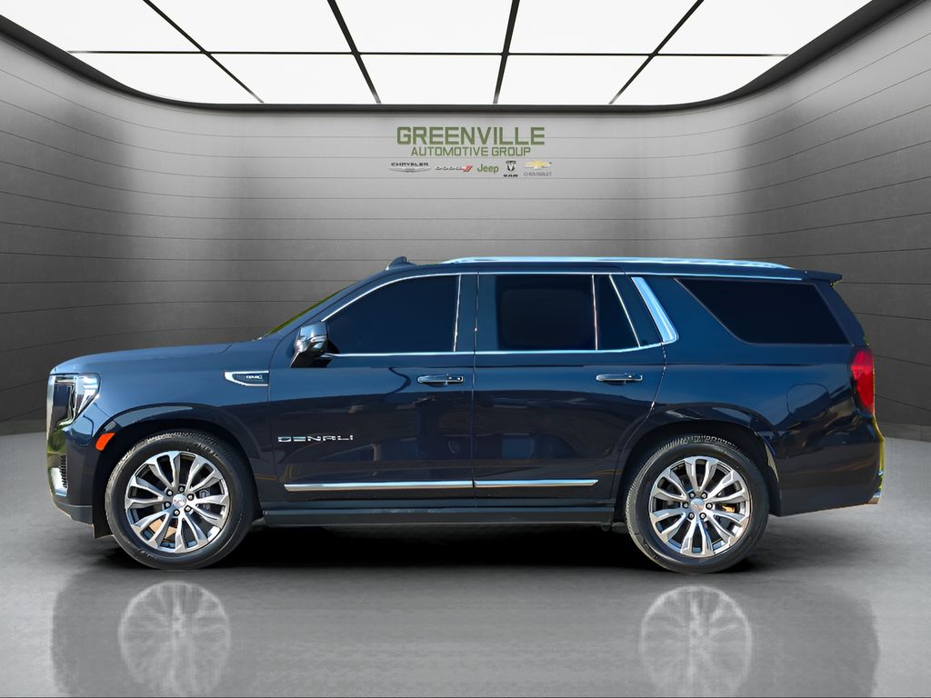 2021 GMC Yukon Denali Ultimate - Midnight Blue Metallic exterior view 2
