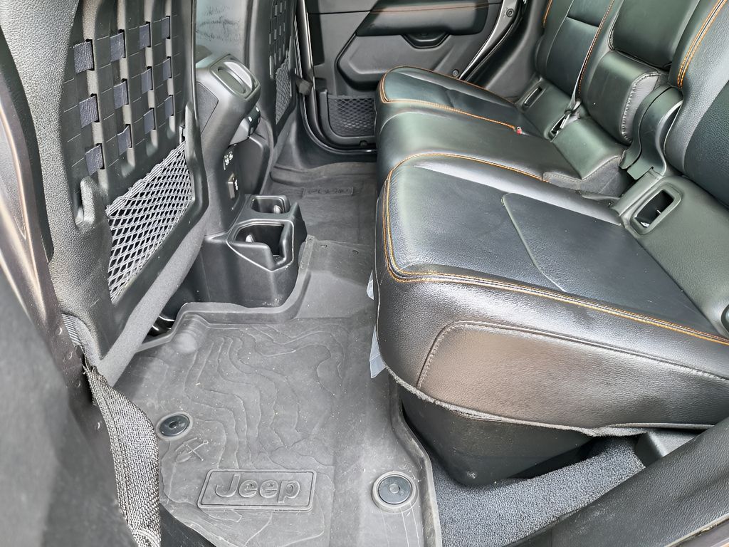 2023 Jeep Gladiator Mojave - Granite Crystal Metallic Clearcoat exterior view 20