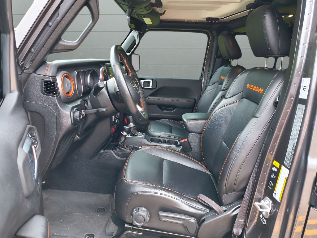 2023 Jeep Gladiator Mojave - Granite Crystal Metallic Clearcoat exterior view 9