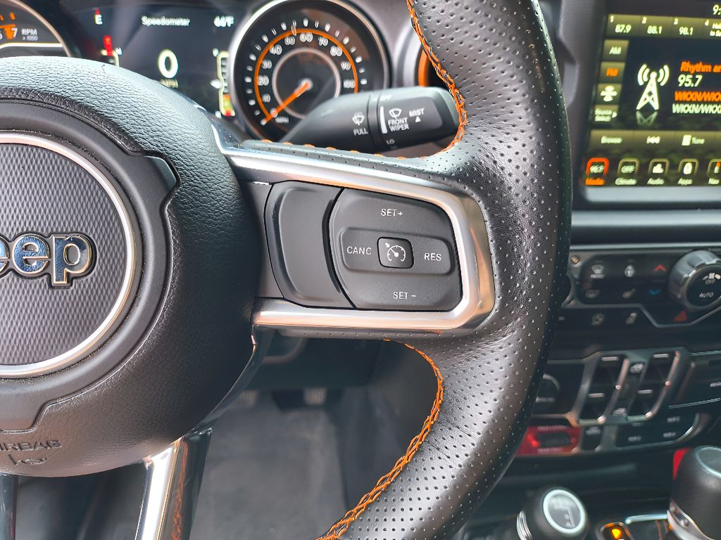 2023 Jeep Gladiator Mojave - Granite Crystal Metallic Clearcoat exterior view 14