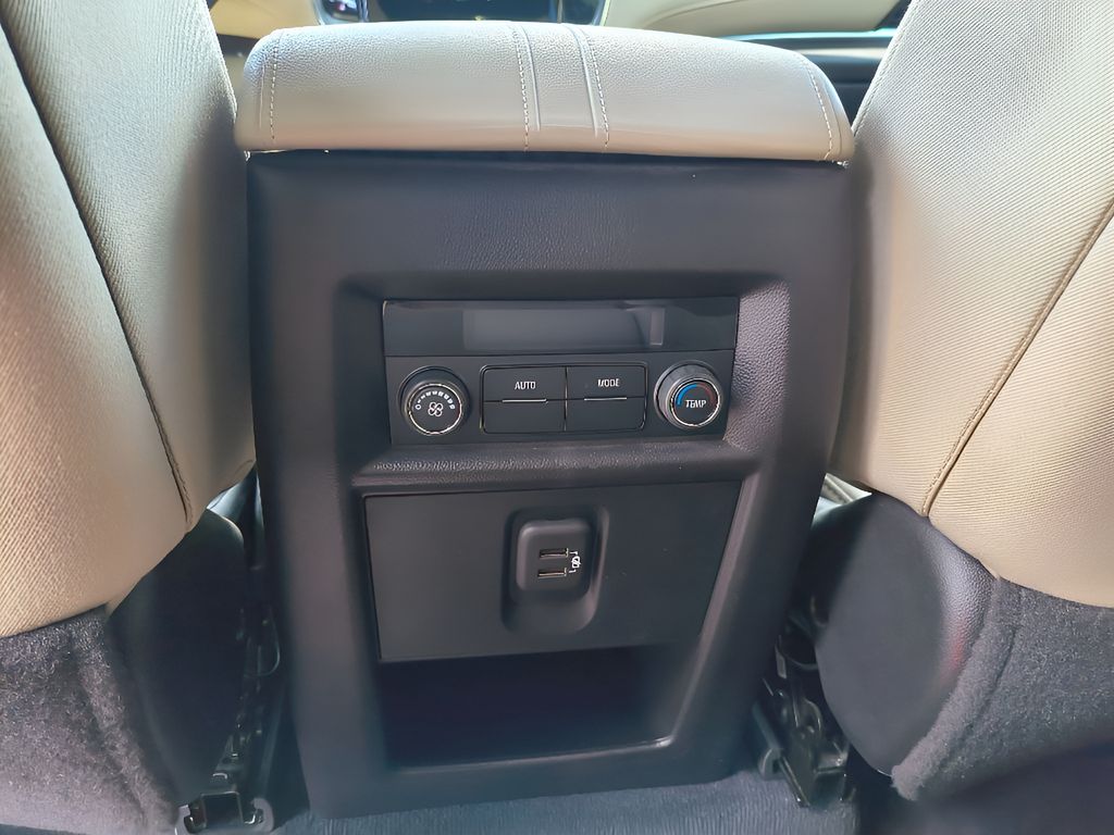 Used 2022 Chevrolet Traverse LS