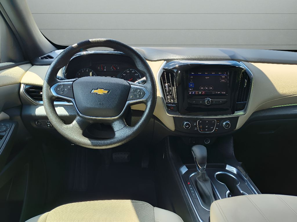 Used 2022 Chevrolet Traverse LS