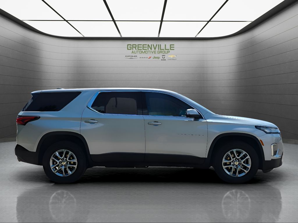 2022 Chevrolet Traverse LS - Silver Ice Metallic exterior view 9