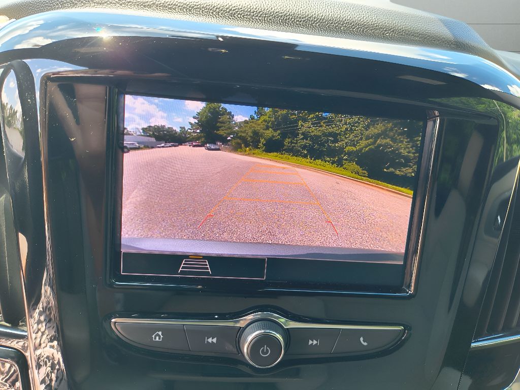 Used 2022 Chevrolet Traverse LS