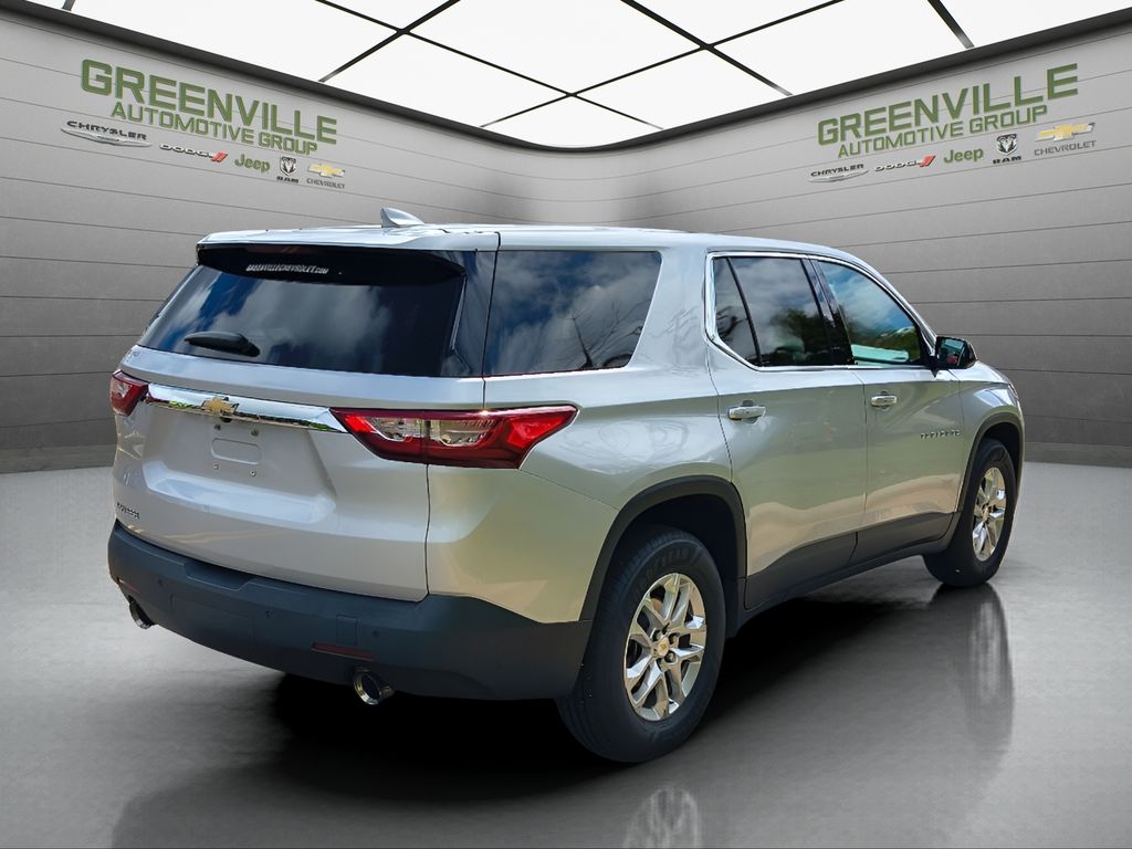 2021 Chevrolet Traverse LS - Silver Ice Metallic exterior view 8
