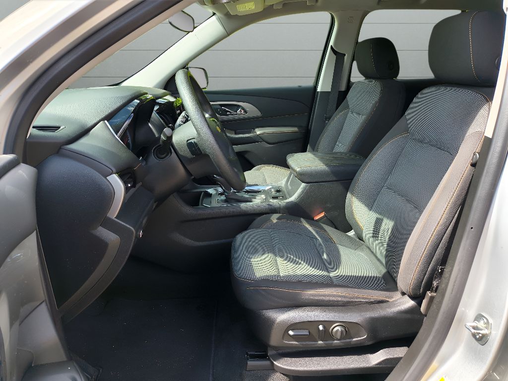 2021 Chevrolet Traverse LS - Silver Ice Metallic exterior view 15