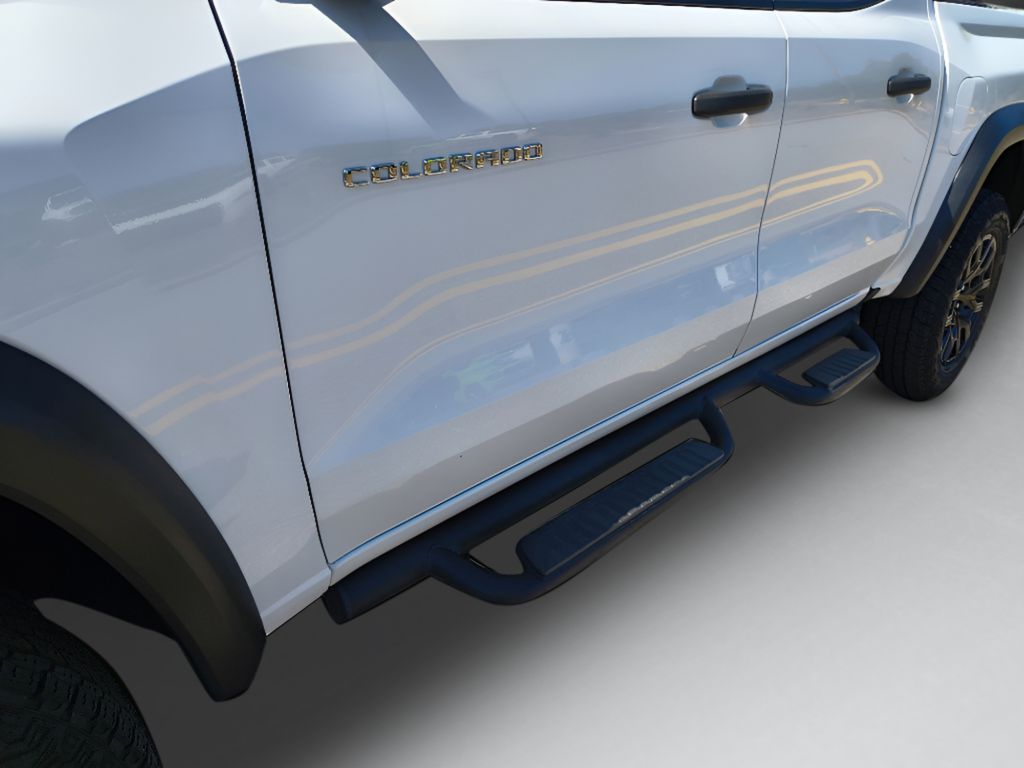 2024 Chevrolet Colorado 4WD Trail Boss - Summit White exterior view 14