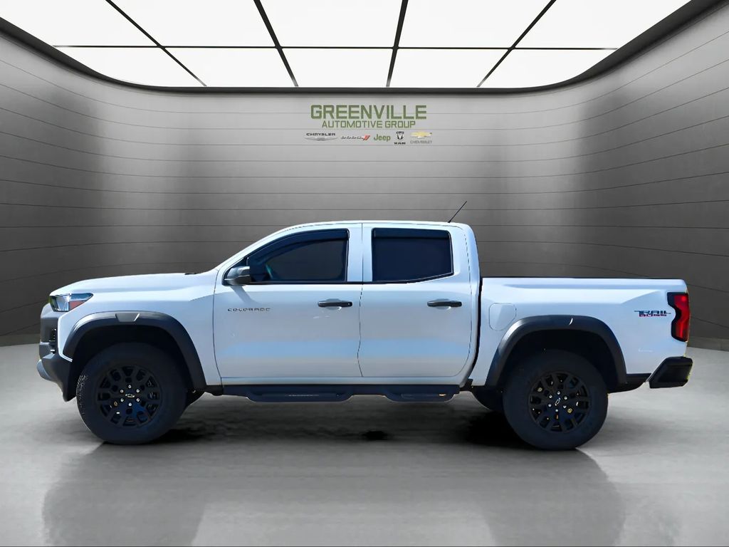 2024 Chevrolet Colorado 4WD Trail Boss - Summit White exterior view 2