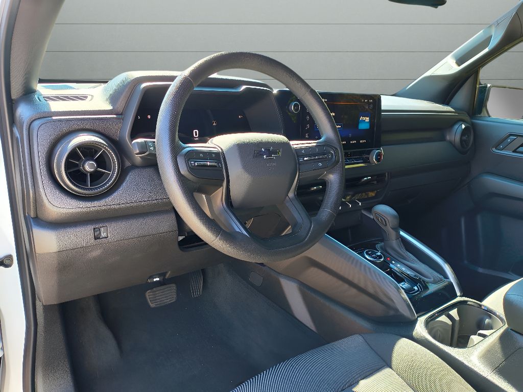 2024 Chevrolet Colorado 4WD Trail Boss - Summit White exterior view 18