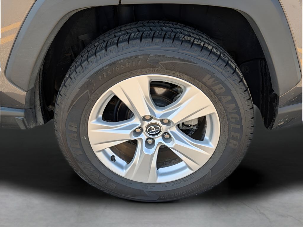 2020 Toyota RAV4 XLE - Magnetic Gray Metallic exterior view 3