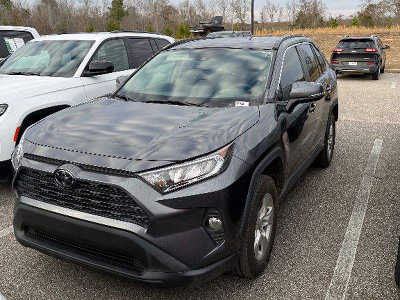 2020 Toyota RAV4 XLE - Magnetic Gray Metallic exterior view 2