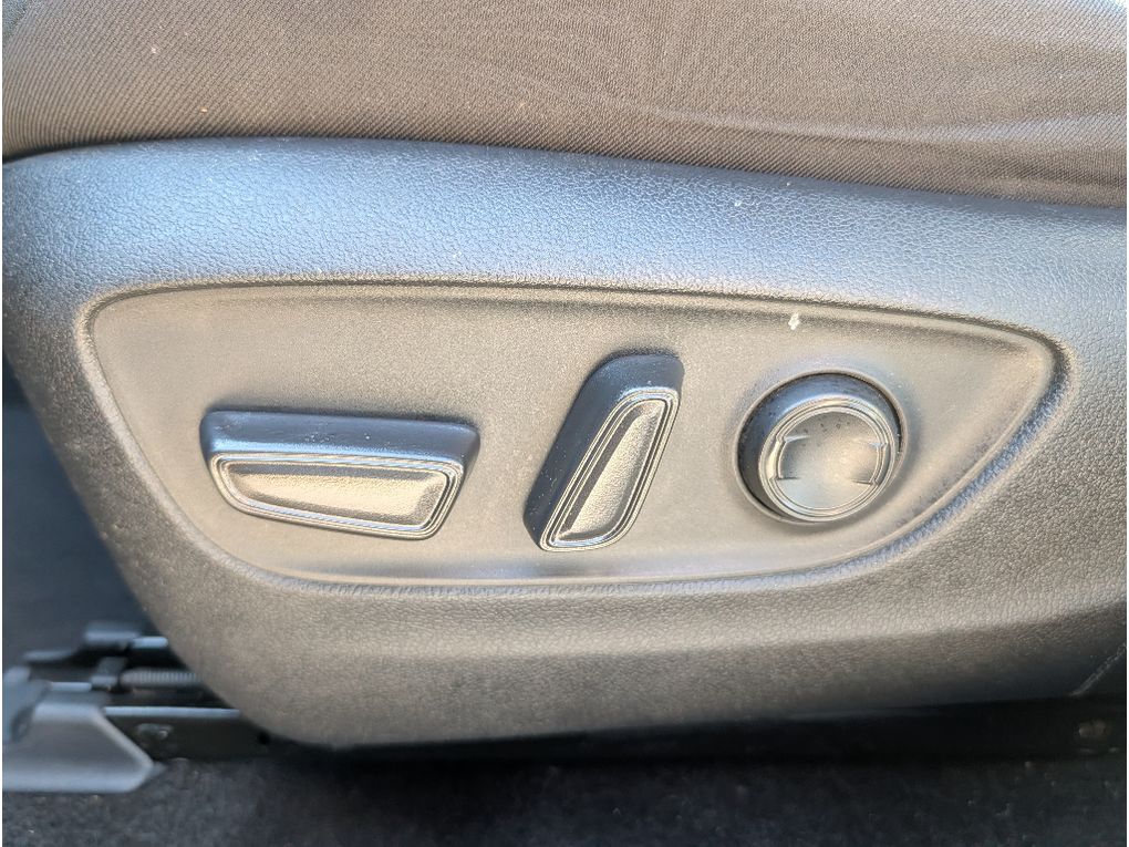 2020 Toyota RAV4 XLE - Magnetic Gray Metallic exterior view 14