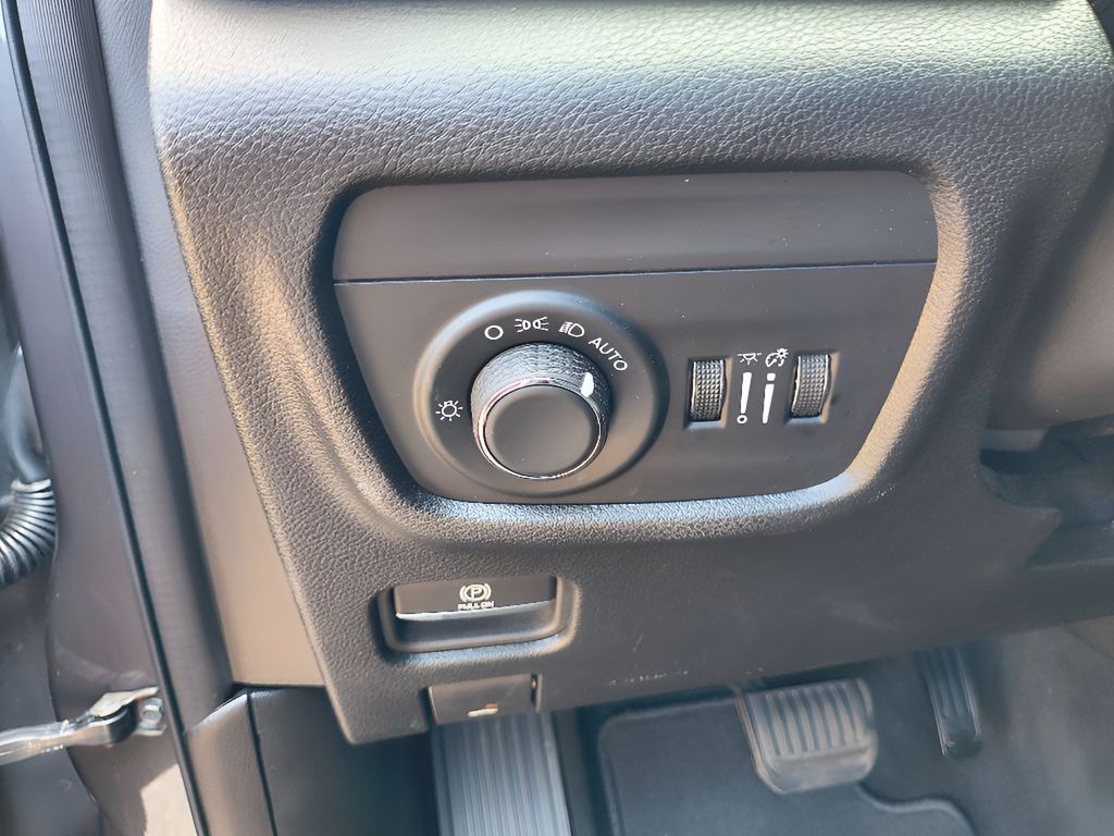 2024 Jeep Grand Cherokee L Laredo X 4x4 - Baltic Gray Metallic Clearcoat exterior view 16