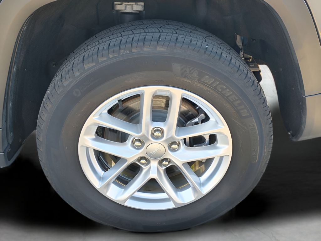 2024 Jeep Grand Cherokee L Laredo X 4x4 - Baltic Gray Metallic Clearcoat exterior view 3