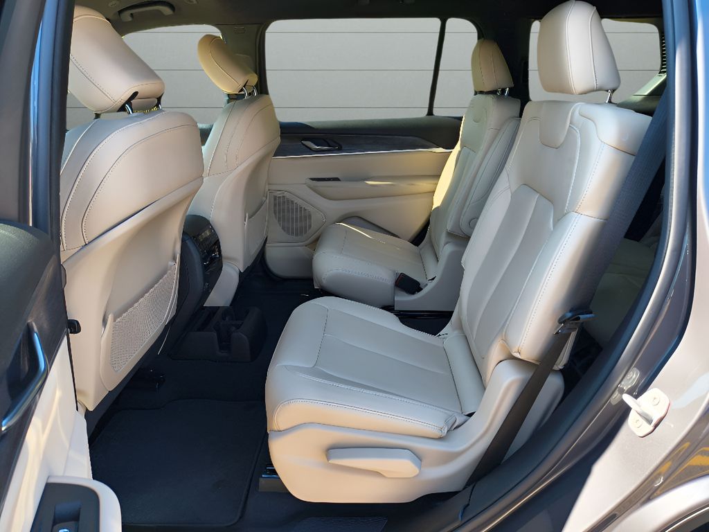 Used 2024 Jeep Grand Cherokee L Limited