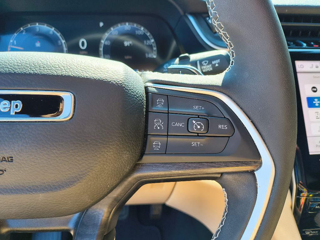 2024 Jeep Grand Cherokee L Limited - Baltic Gray Metallic Clearcoat exterior view 18