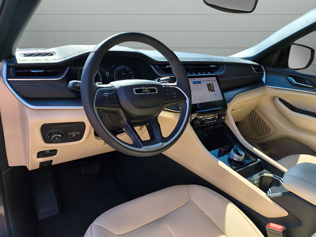 2024 Jeep Grand Cherokee L Limited - Baltic Gray Metallic Clearcoat exterior view 16