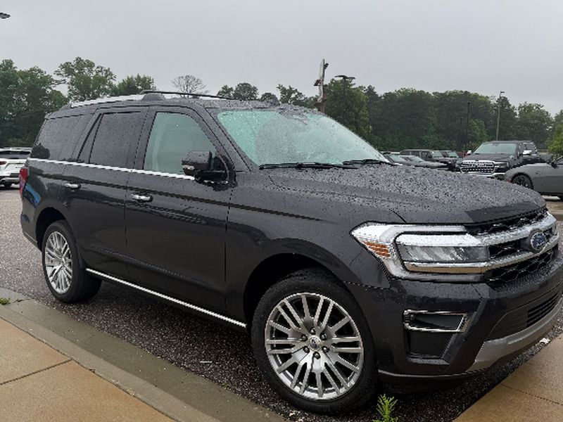 2023 Ford Expedition Limited - Dark Matter Metallic exterior view 2
