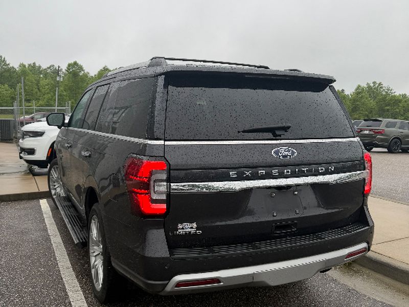 2023 Ford Expedition Limited - Dark Matter Metallic exterior view 4