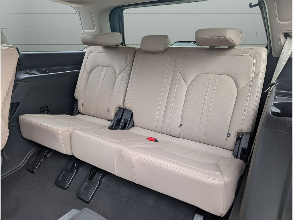 Used 2023 Ford Expedition Limited
