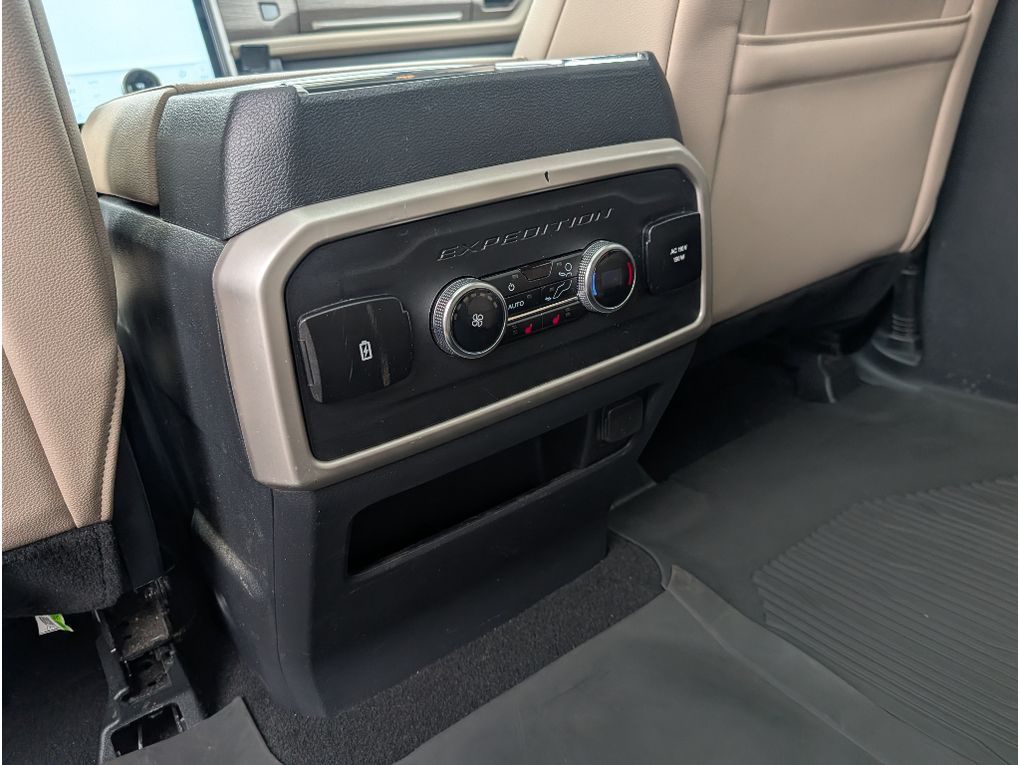 Used 2023 Ford Expedition Limited