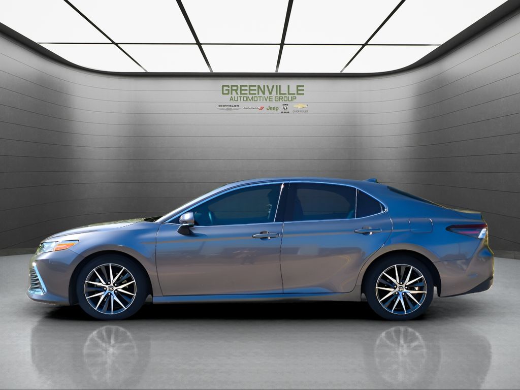 2022 Toyota Camry XLE - Predawn Gray Mica exterior view 2