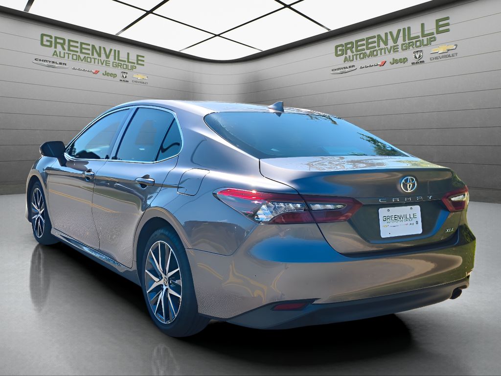 2022 Toyota Camry XLE - Predawn Gray Mica exterior view 5