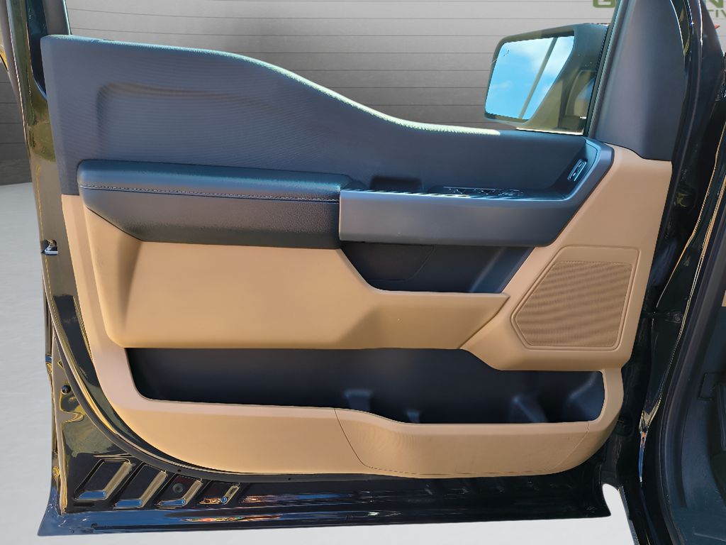 2023 Ford F-150 XLT - Agate Black Metallic exterior view 14