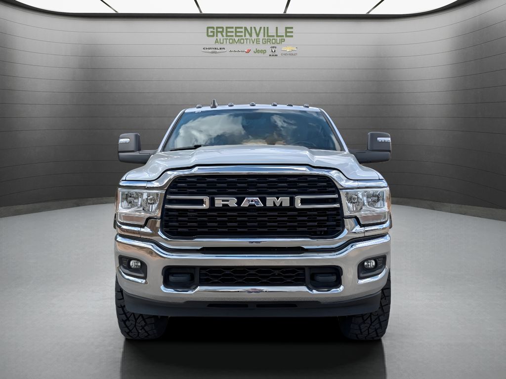 2024 Ram 3500 Big Horn 6.7L Cummins 4X4 DRW Crew Cab - Bright White Clearcoat exterior view 14