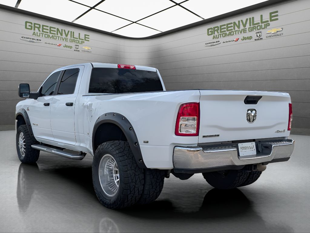 2024 Ram 3500 Big Horn 6.7L Cummins 4X4 DRW Crew Cab - Bright White Clearcoat exterior view 9