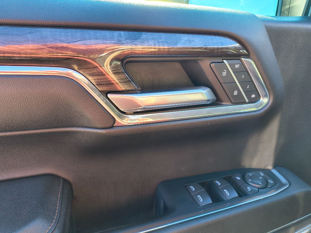 2023 Chevrolet Silverado 1500 - Summit White exterior view 17