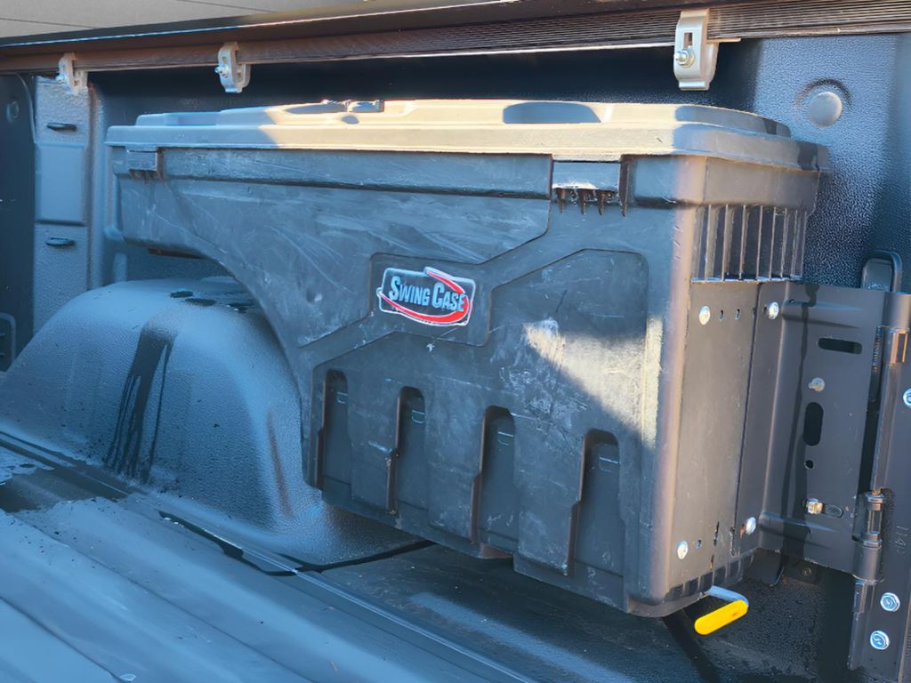 2023 Chevrolet Silverado 1500 - Summit White exterior view 10