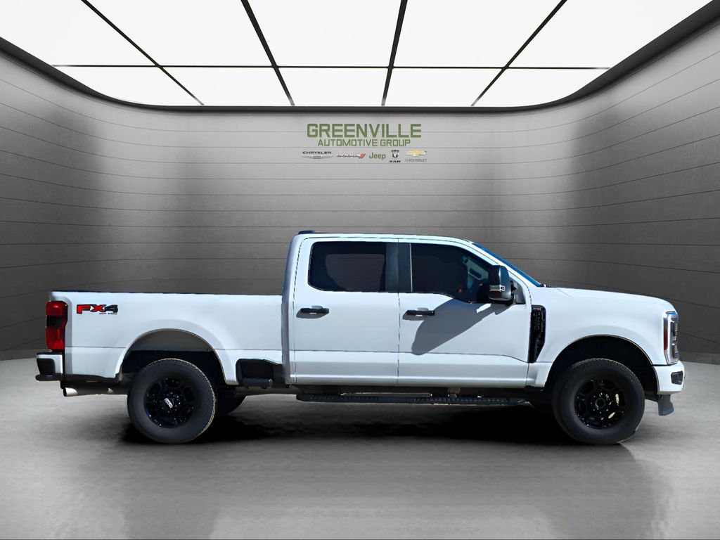 2024 Ford F-250 Super Duty - Oxford White exterior view 9