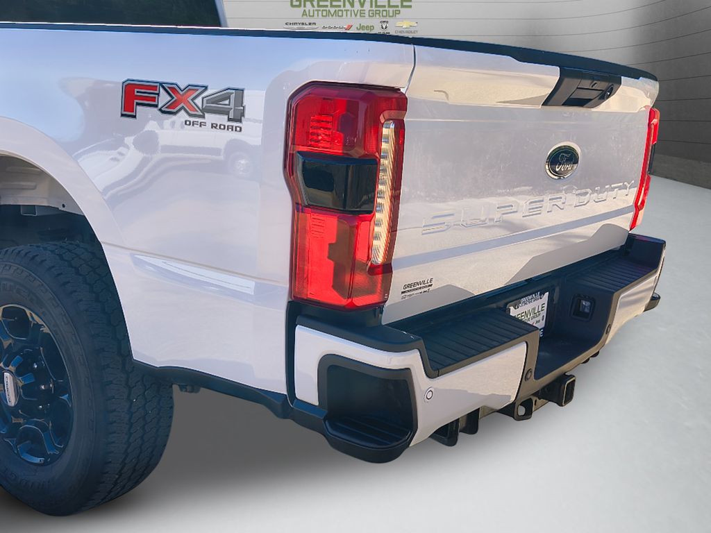 2024 Ford F-250 Super Duty - Oxford White exterior view 5