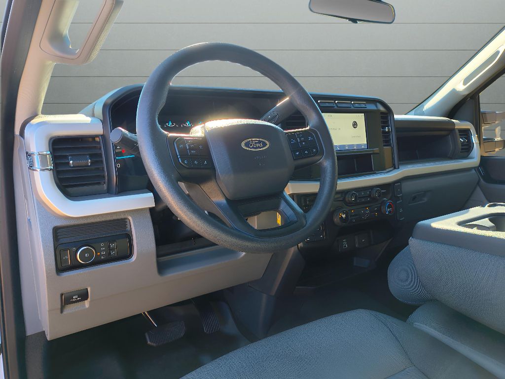 2024 Ford F-250 Super Duty - Oxford White exterior view 17
