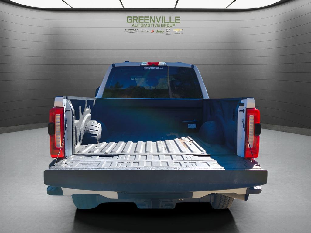 2024 Ford F-250 Super Duty - Oxford White exterior view 7