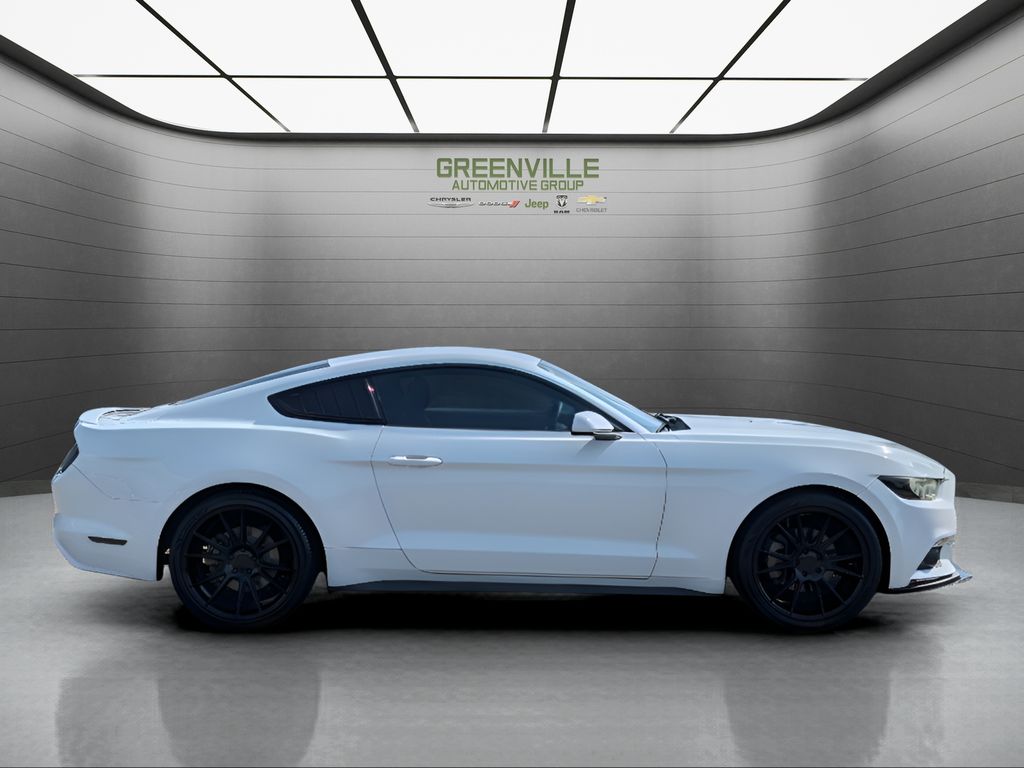2016 Ford Mustang V6 - Oxford White exterior view 8