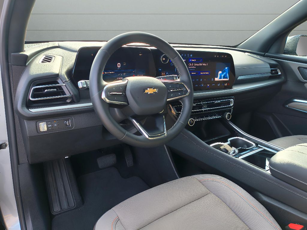 2024 Chevrolet Traverse FWD LT - Sterling Gray Metallic exterior view 17