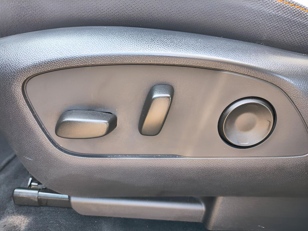 2024 Chevrolet Traverse FWD LT - Sterling Gray Metallic exterior view 15