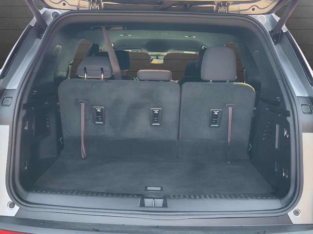 2024 Chevrolet Traverse FWD LT - Sterling Gray Metallic exterior view 7