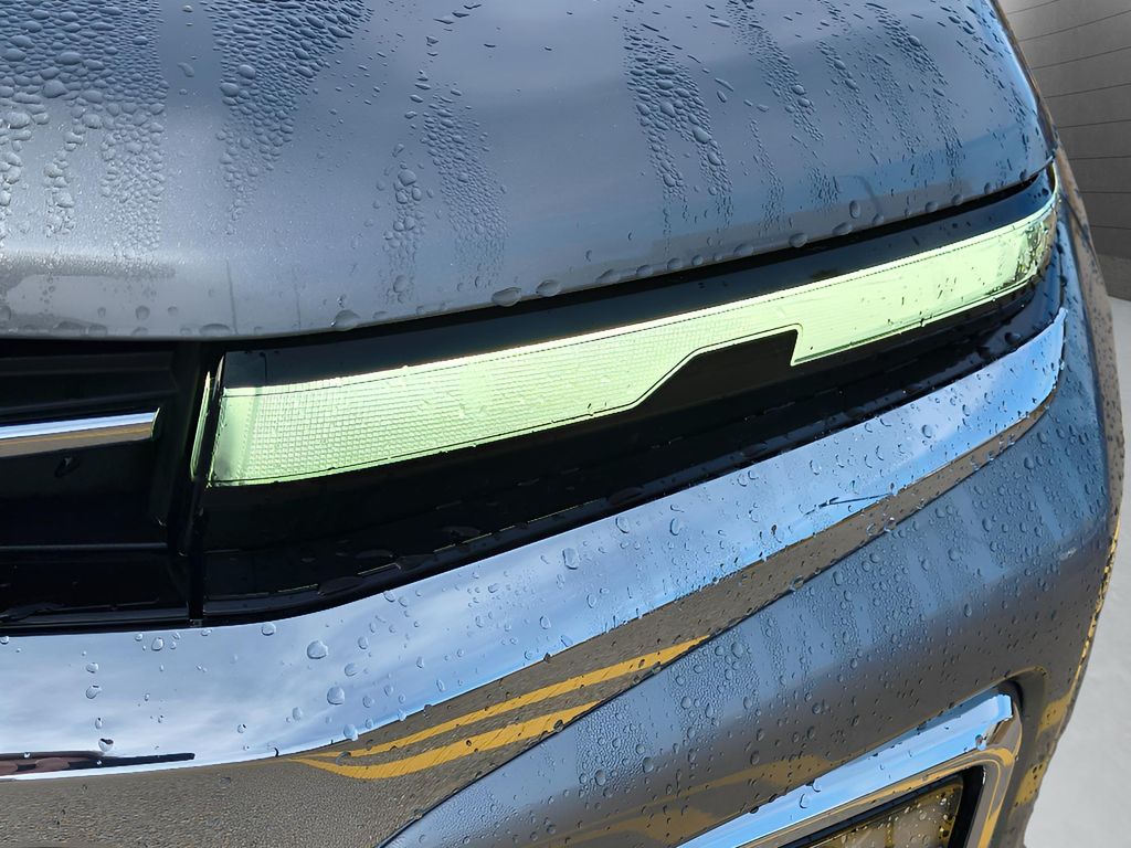 2024 Chevrolet Traverse FWD LT - Sterling Gray Metallic exterior view 12