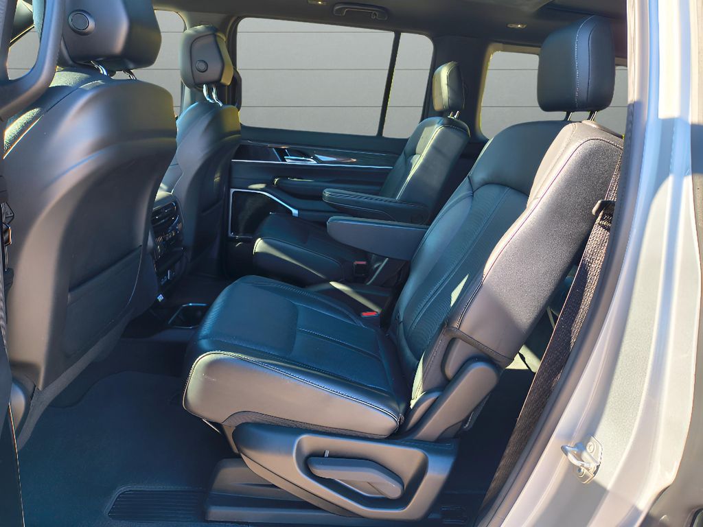 Used 2022 Jeep Wagoneer Series III