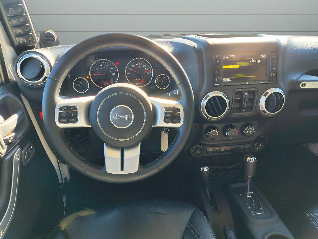 2014 Jeep Wrangler Rubicon X - Bright White Clearcoat exterior view 20