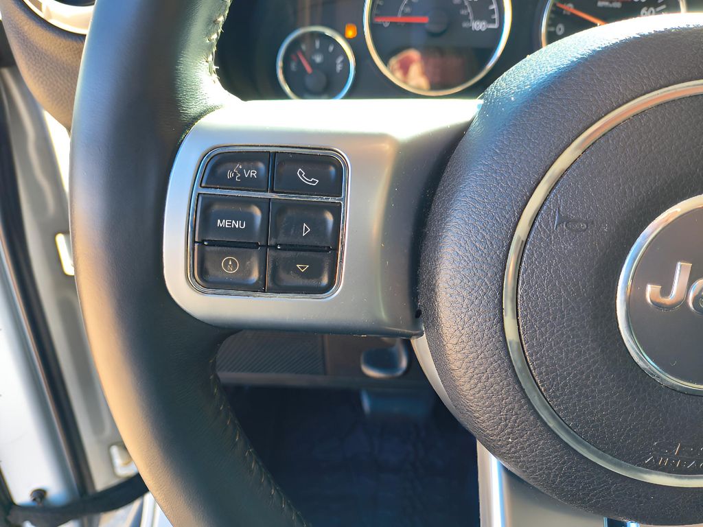 2014 Jeep Wrangler Rubicon X - Bright White Clearcoat exterior view 16